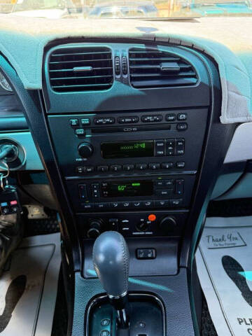 2005 Ford Thunderbird Deluxe