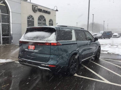 2024 Kia Carnival SX