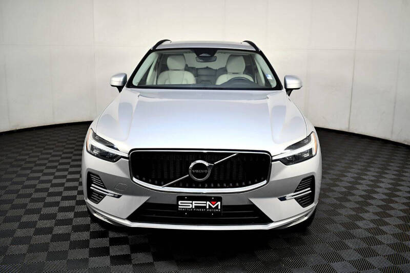2022 Volvo XC60 B5 Momentum