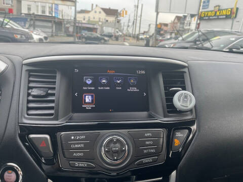 2020 Nissan Pathfinder S