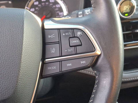 2020 Toyota Highlander LE