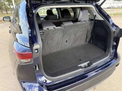 2025 Toyota Highlander LE