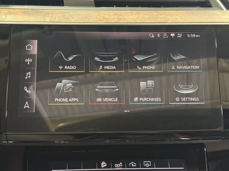 2019 Audi e-tron quattro Premium Plus