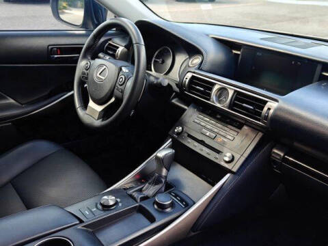 2015 Lexus IS 250