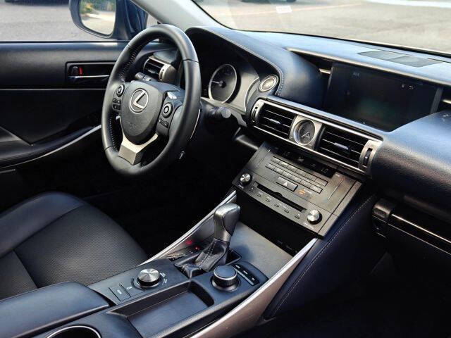 2015 Lexus IS 250