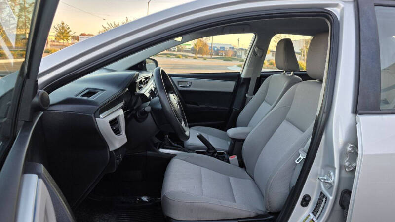 2015 Toyota Corolla LE