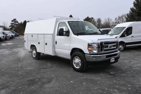 2025 Ford E-Series