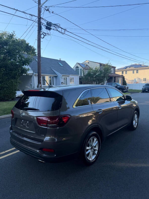2020 Kia Sorento LX V6