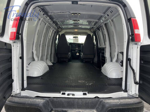2025 Chevrolet Express 3500