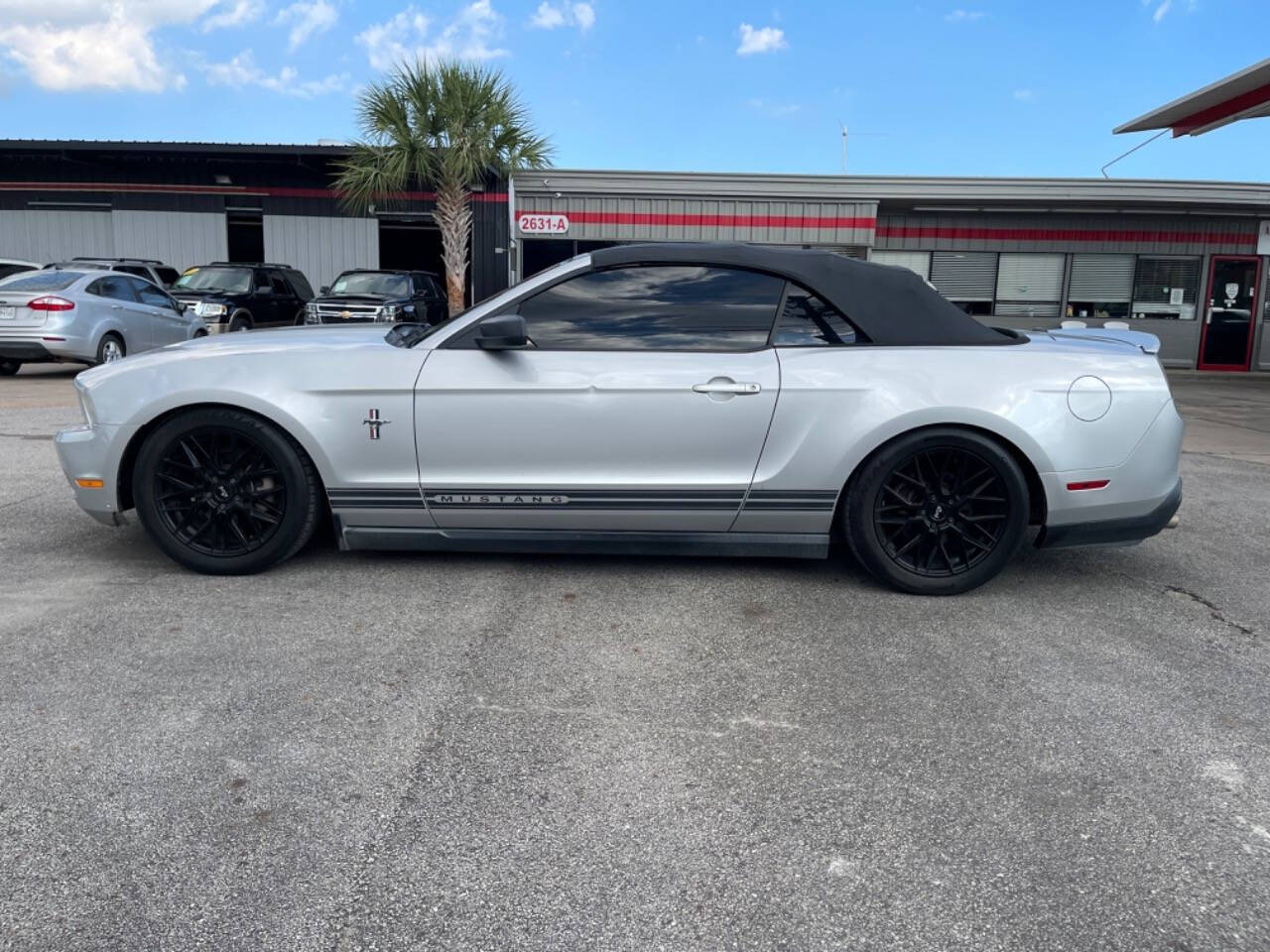 2010 Ford Mustang for sale at SMART CHOICE AUTO in Pasadena, TX