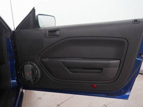 2007 Ford Mustang V6 Deluxe