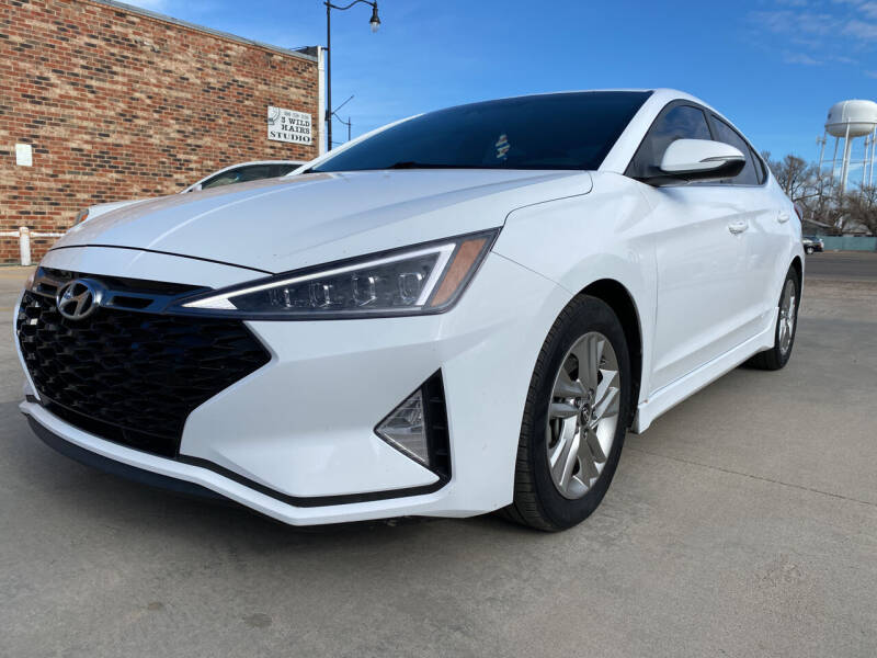 2019 Hyundai Elantra for sale at Tiger Auto Sales in Guymon OK