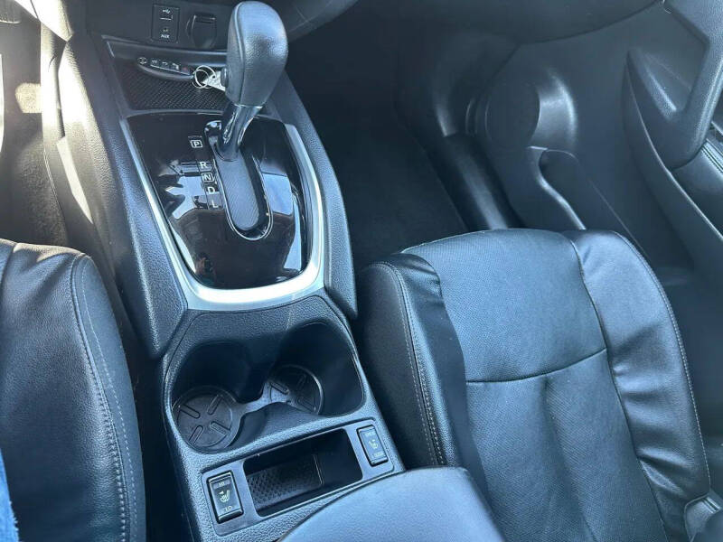2016 Nissan Rogue