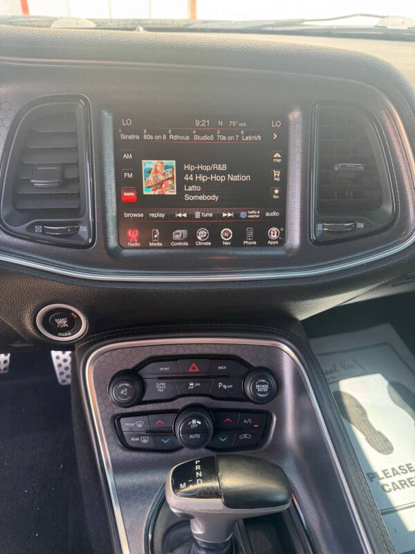 2015 Dodge Challenger SXT Plus