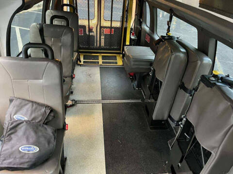 2011 Ford E-Series E-350 SD