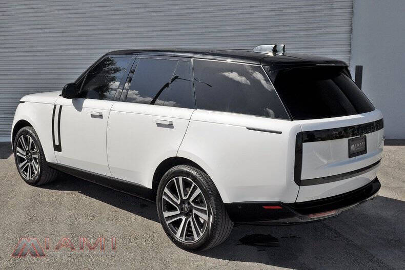 2023 Land Rover Range Rover P530 SE