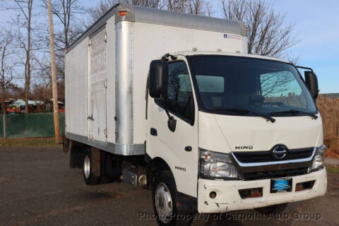 2015 Hino 195
