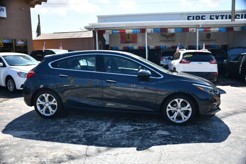 2017 Chevrolet Cruze Premier photo 4