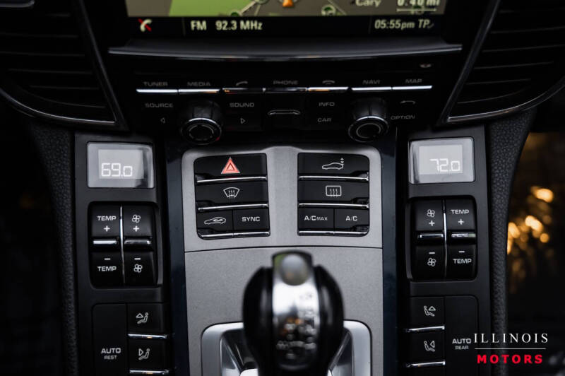 2016 Porsche Panamera 4 Edition