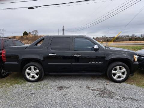 2007 Chevrolet Avalanche for sale at CAR-MART AUTO SALES in Maryville TN