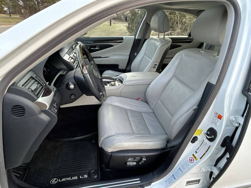 2015 Lexus LS 460