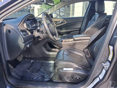 2015 Chrysler 200 C