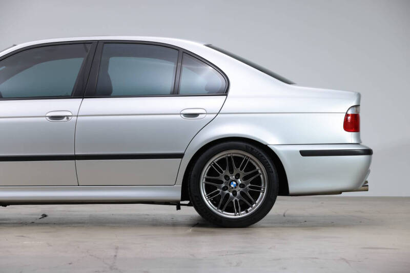 2003 BMW M5