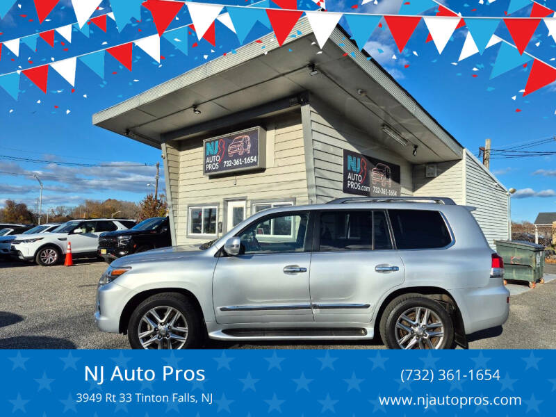 2014 Lexus LX 570's photo