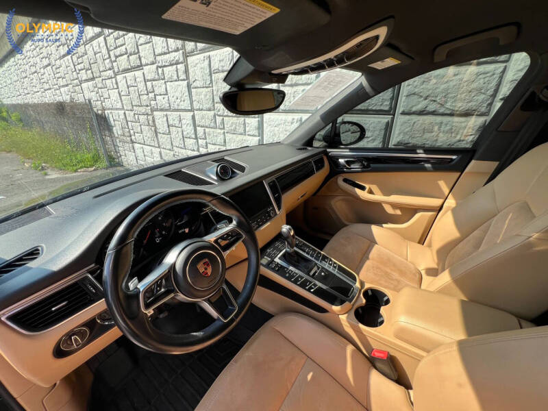 2018 Porsche Macan