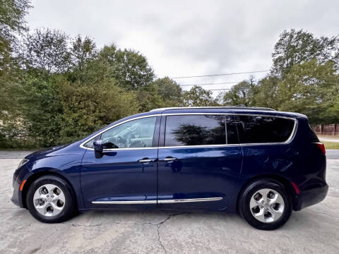 2017 Chrysler Pacifica Touring-L Plus