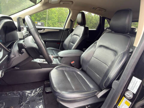 2020 Ford Escape SEL