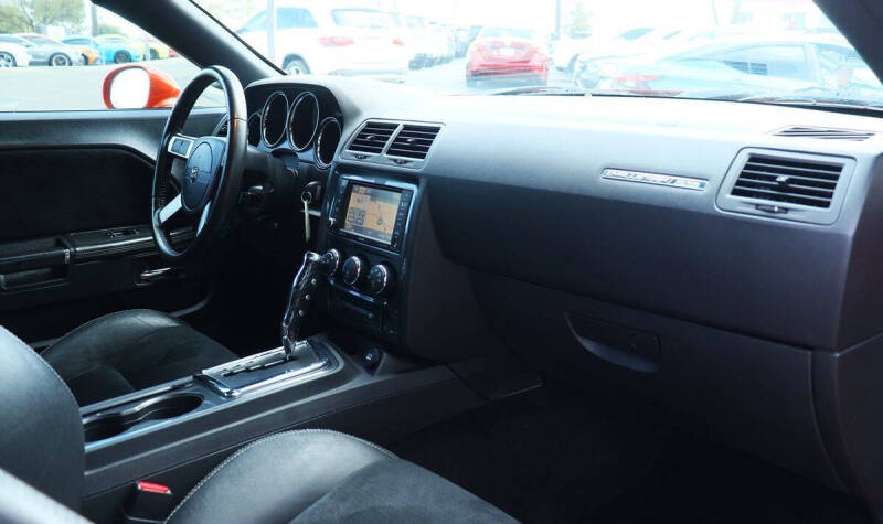 2008 Dodge Challenger SRT8