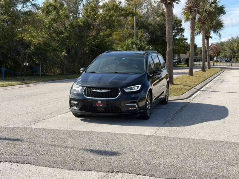 2022 Chrysler Pacifica Hybrid Touring L