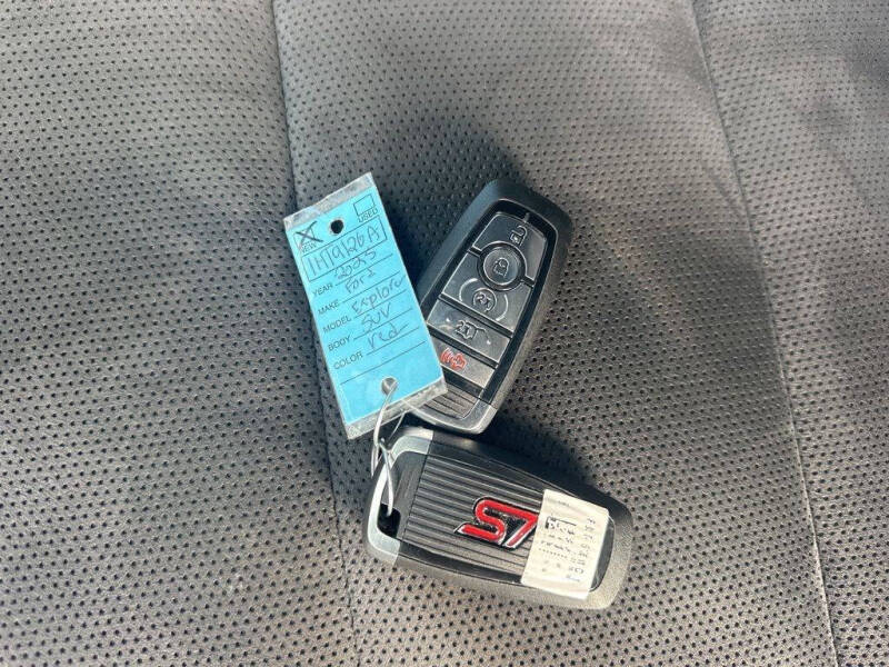 2025 Ford Explorer ST