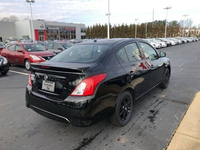 2019 Nissan Versa S Plus