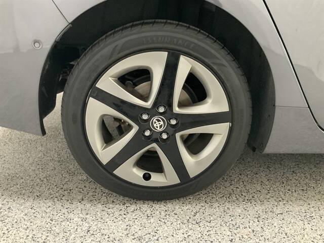 2022 Toyota Prius LE