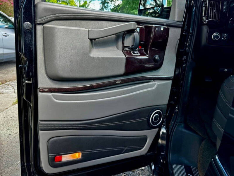 2020 Chevrolet Express 2500