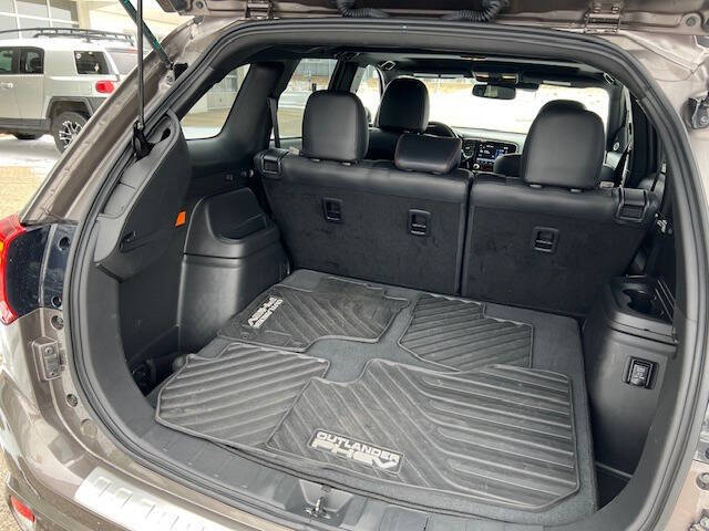 2021 Mitsubishi Outlander PHEV LE