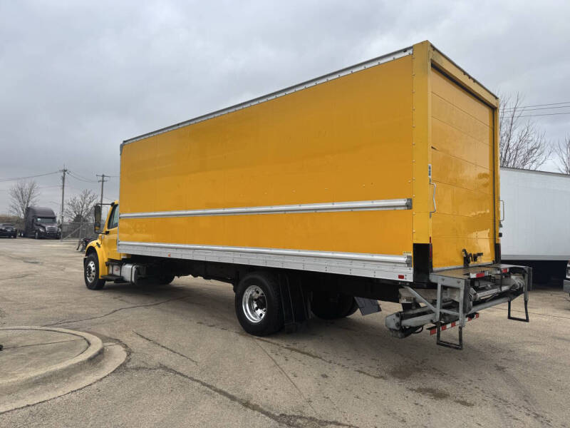2018 Freightliner M2 106