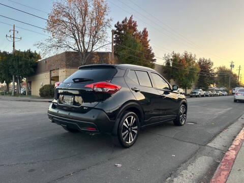 2020 Nissan Kicks SV