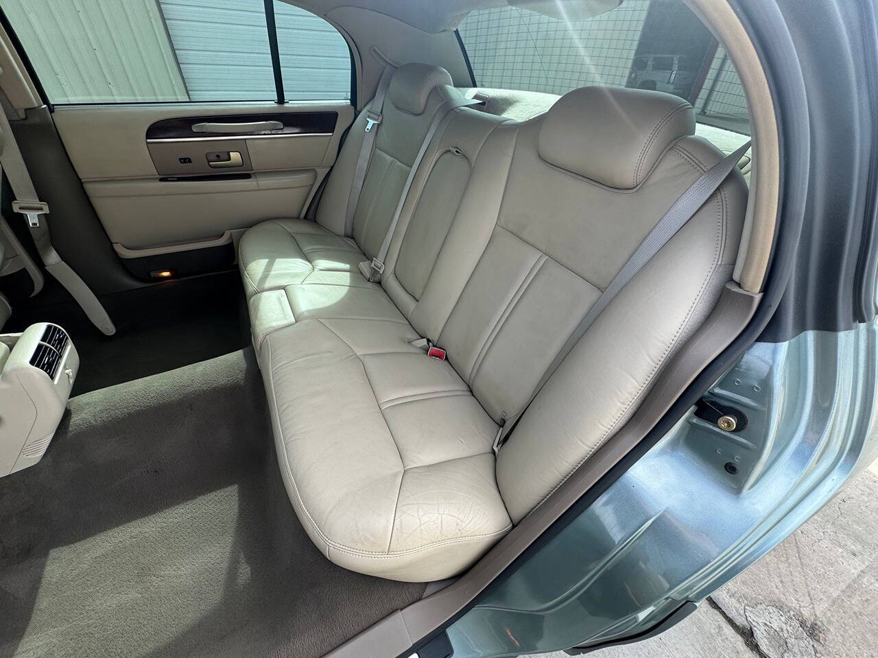 2004 Lincoln Town Car for sale at Carnival Car Company in Victoria, TX