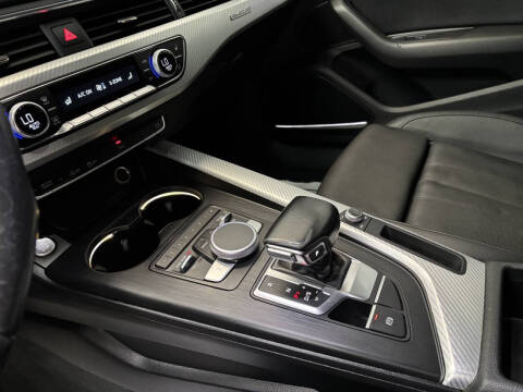 2017 Audi A4 2.0T quattro Premium Plus