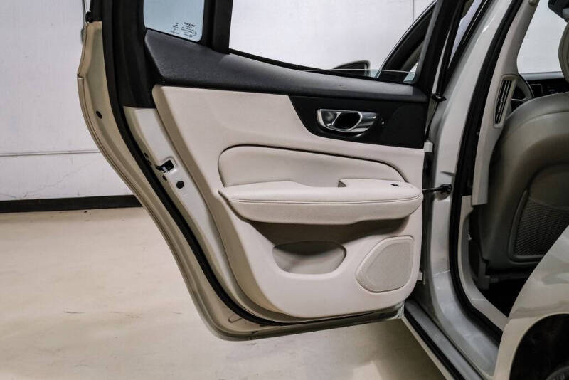 2019 Volvo S60 T5 Momentum