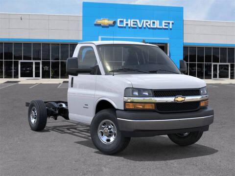 2025 Chevrolet Express 3500