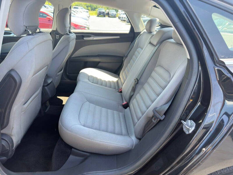 2014 Ford Fusion S