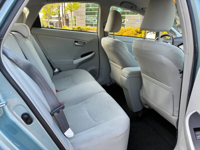2013 Toyota Prius Three