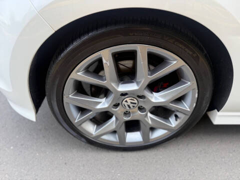 2015 Volkswagen Golf R 4Motion