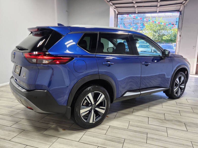 2022 Nissan Rogue SL