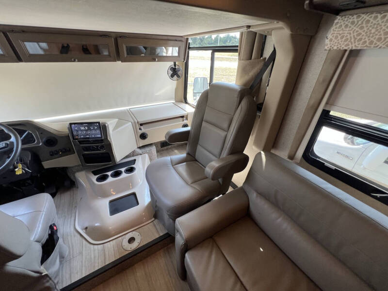 2021 Thor Motor Coach Windsport 34J