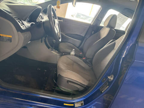 2013 Hyundai Accent GLS
